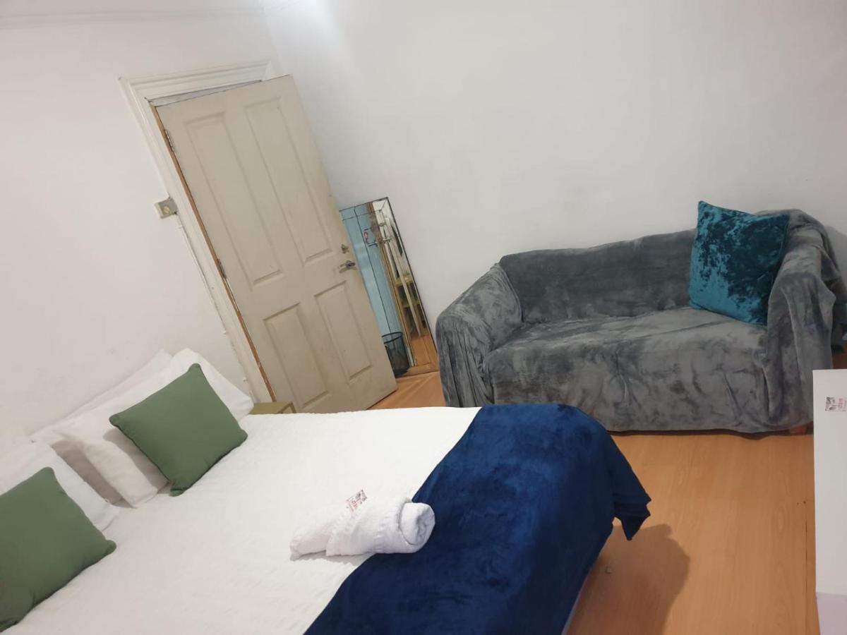 Balham, South London Spacious Guest House F2, 6 Rooms Available Luaran gambar