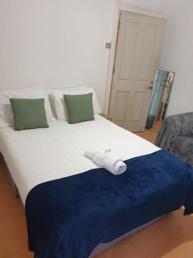 Balham, South London Spacious Guest House F2, 6 Rooms Available Luaran gambar