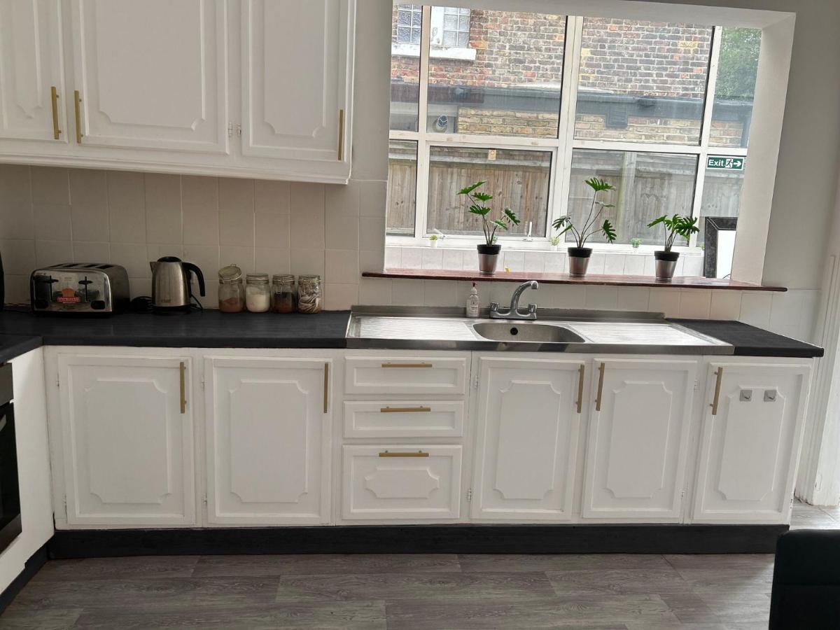 Balham, South London Spacious Guest House F2, 6 Rooms Available Luaran gambar